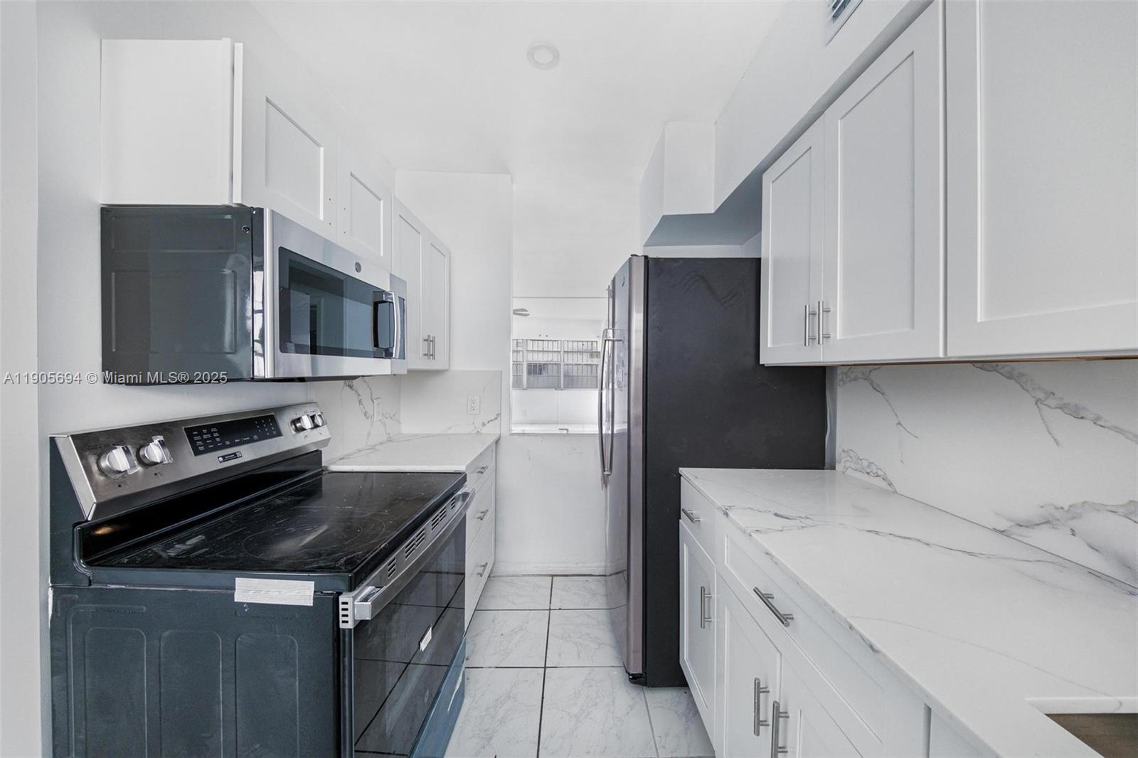 VICTORIA CONDO - Residential