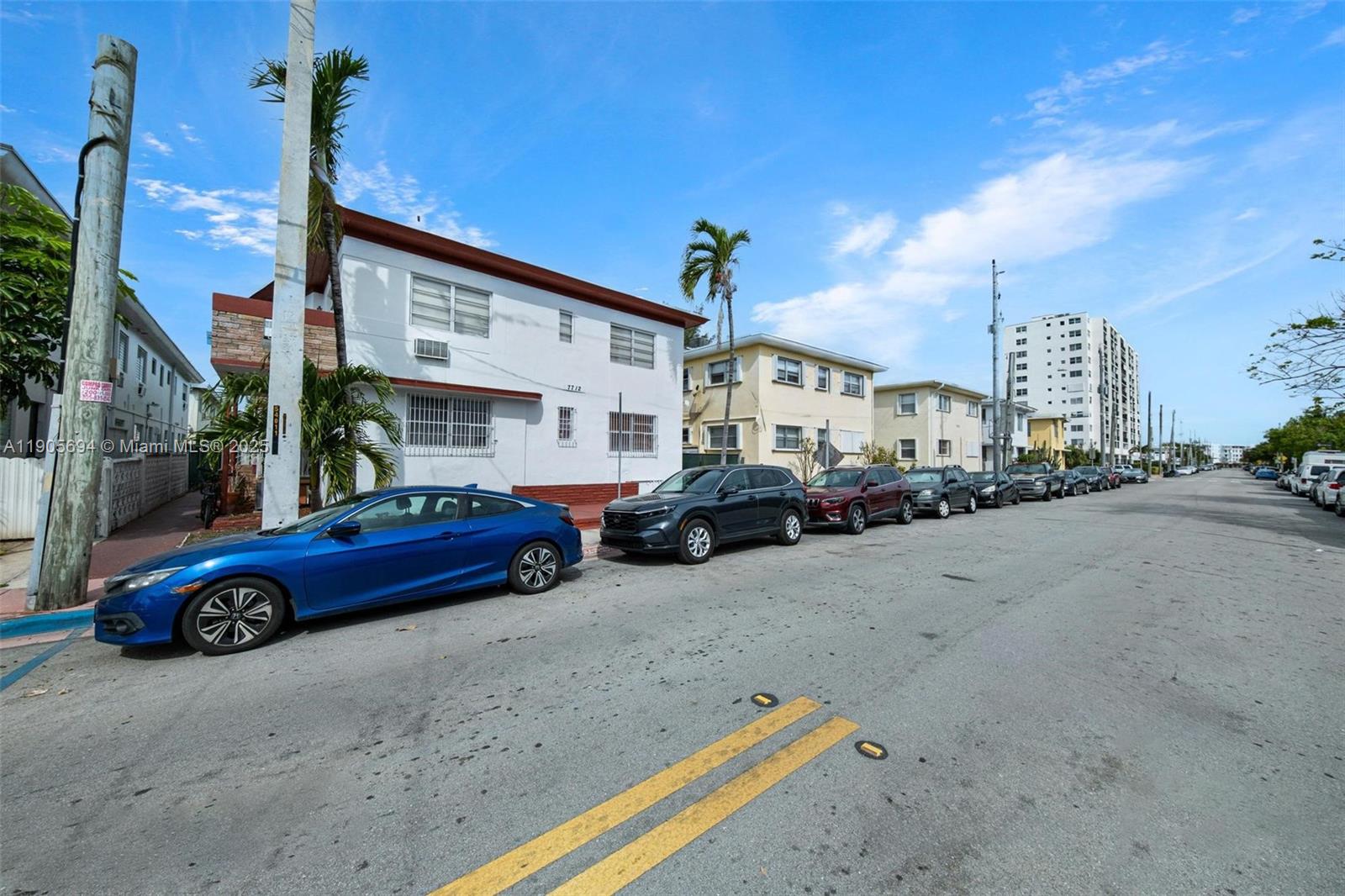 VICTORIA CONDO - Residential