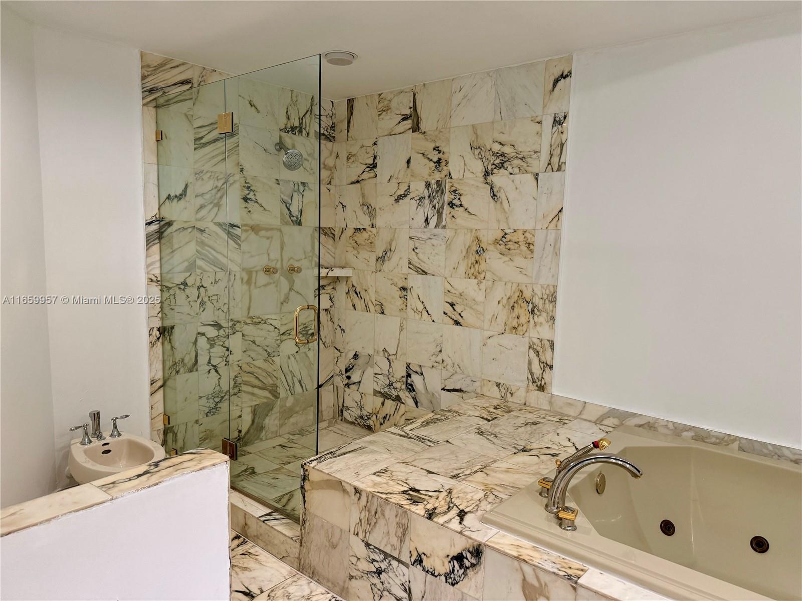 MEDITERRANEAN VILLAGE CON - Residential