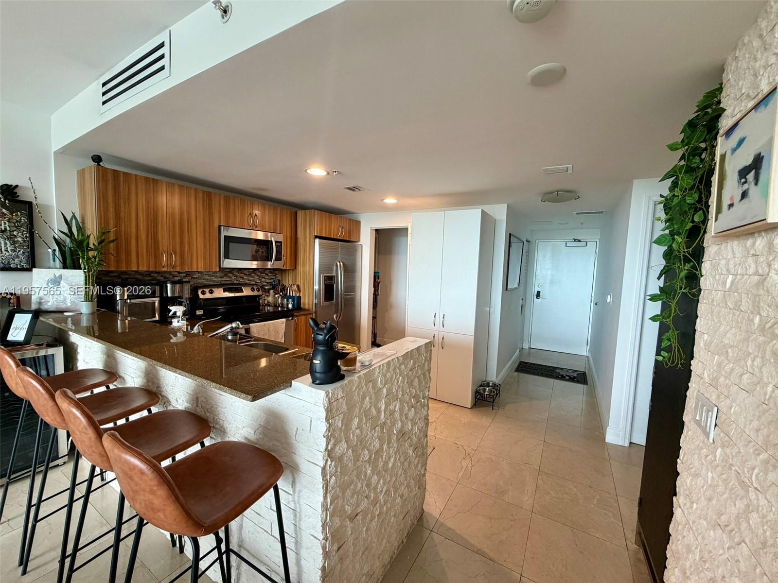 63 NOBE CONDO - Residential