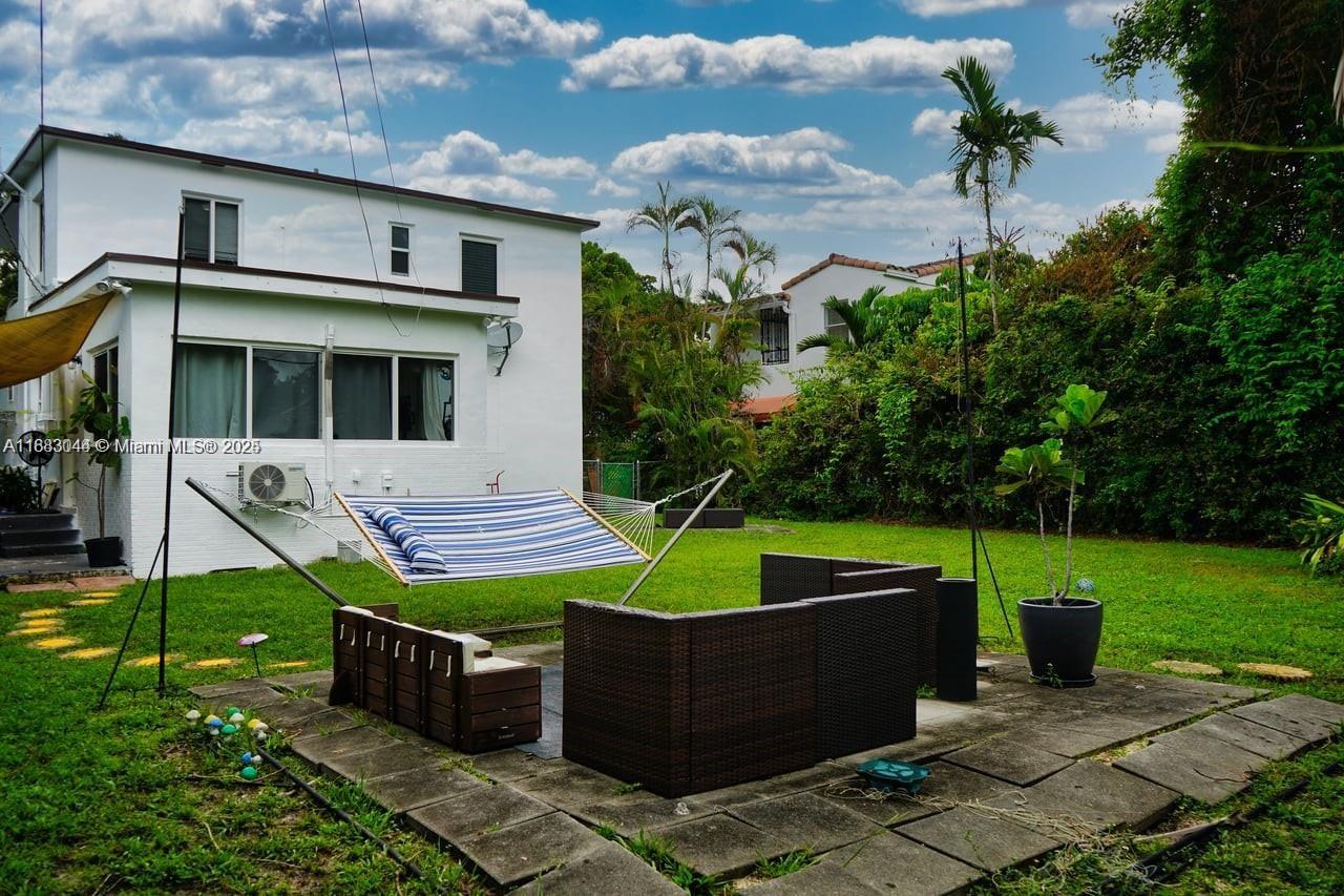 GABLES MANOR SUB - Residential Lease