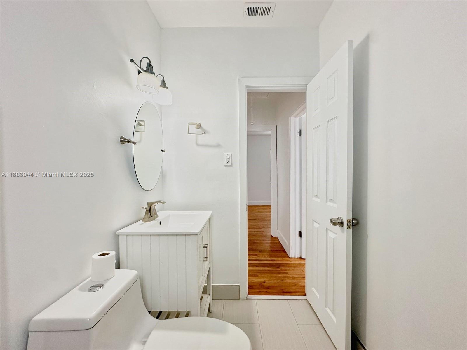 GABLES MANOR SUB - Residential Lease