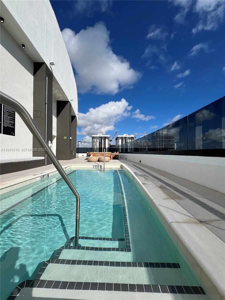 225 N Miami Ave 1502