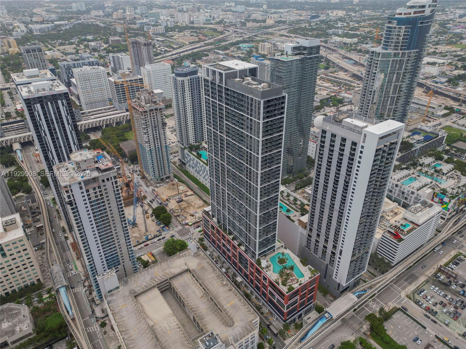 Natiivo / Gale Residences - Residential