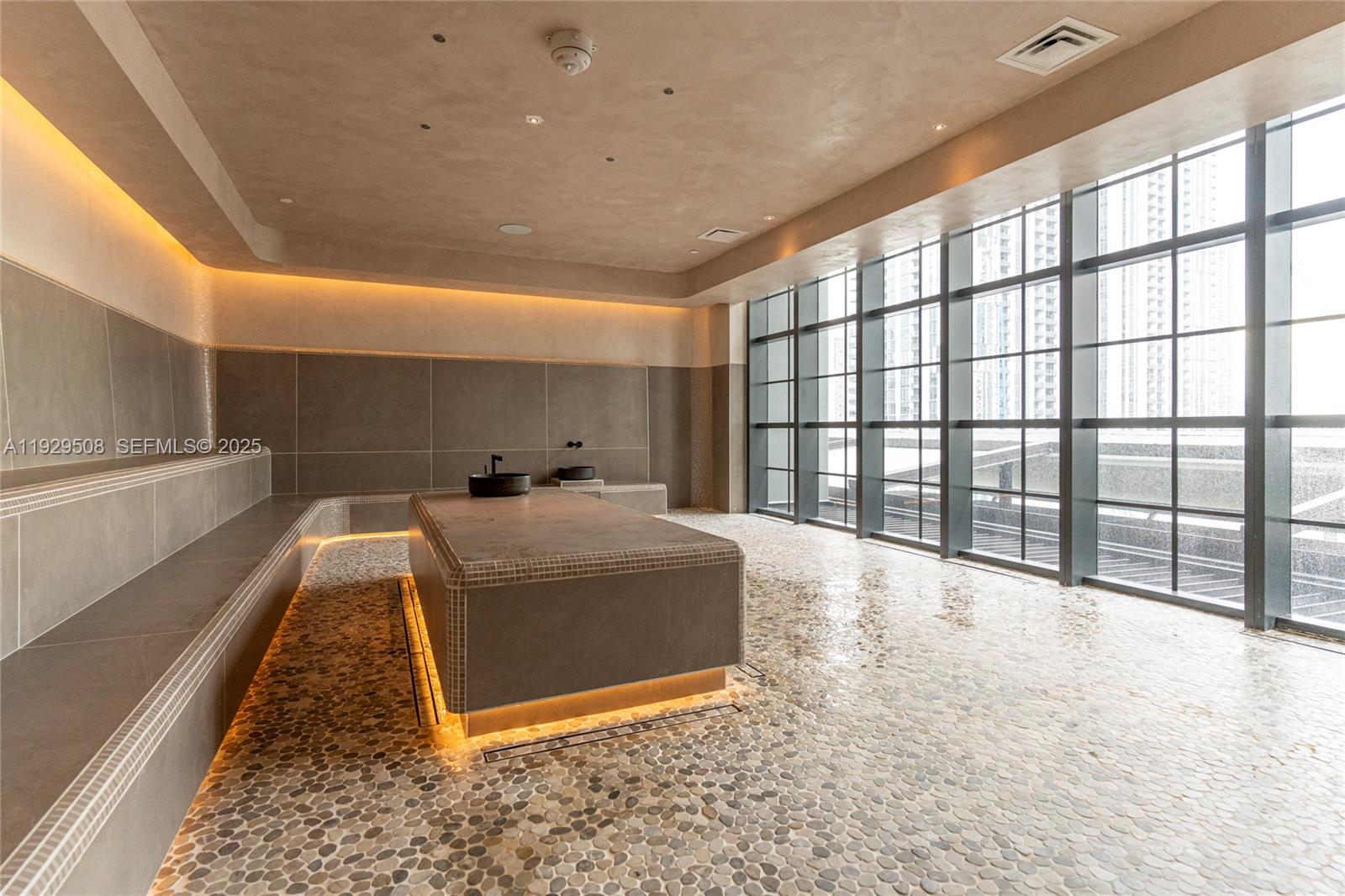 Natiivo / Gale Residences - Residential