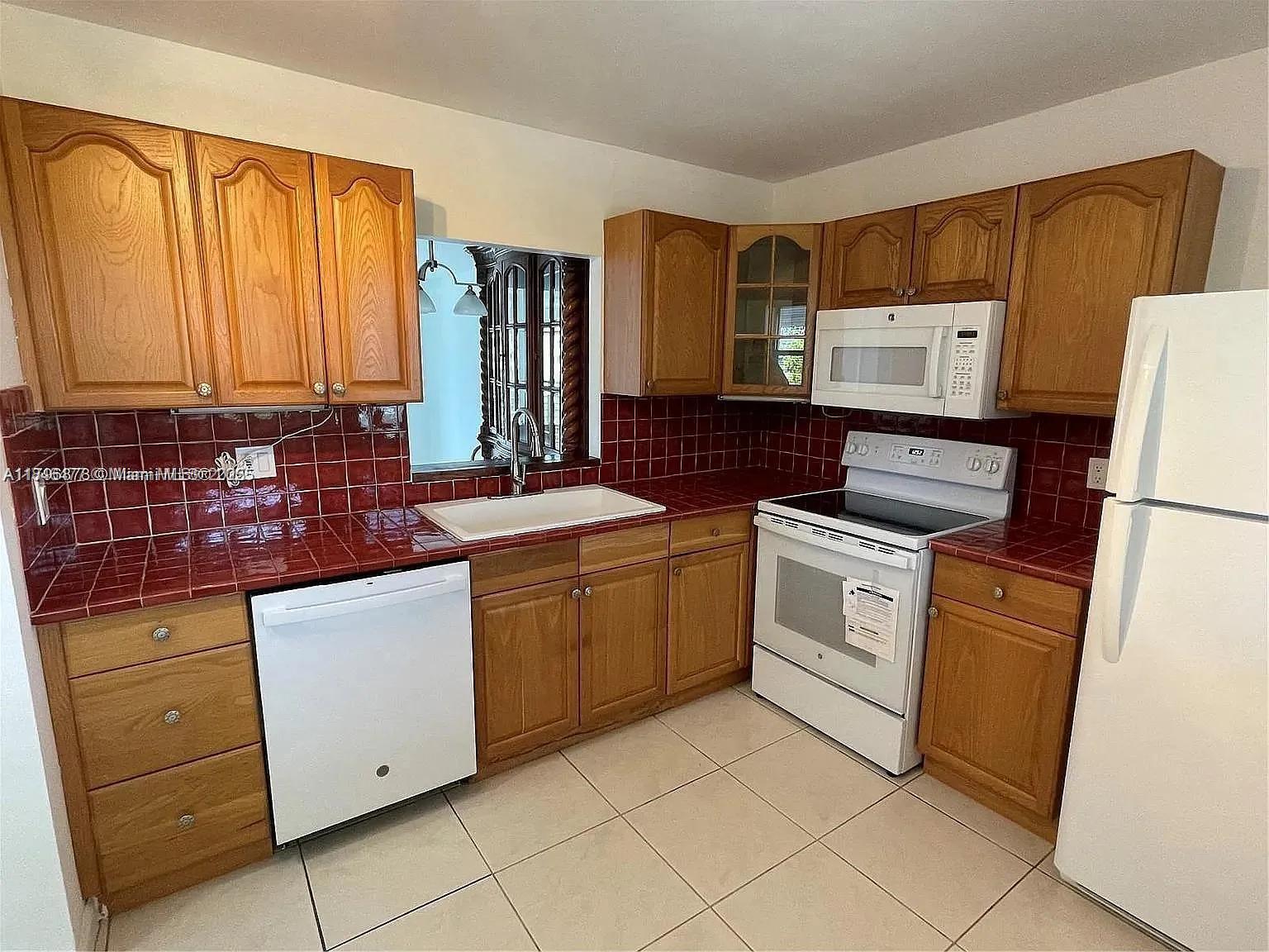 3750 NE 169th St 408