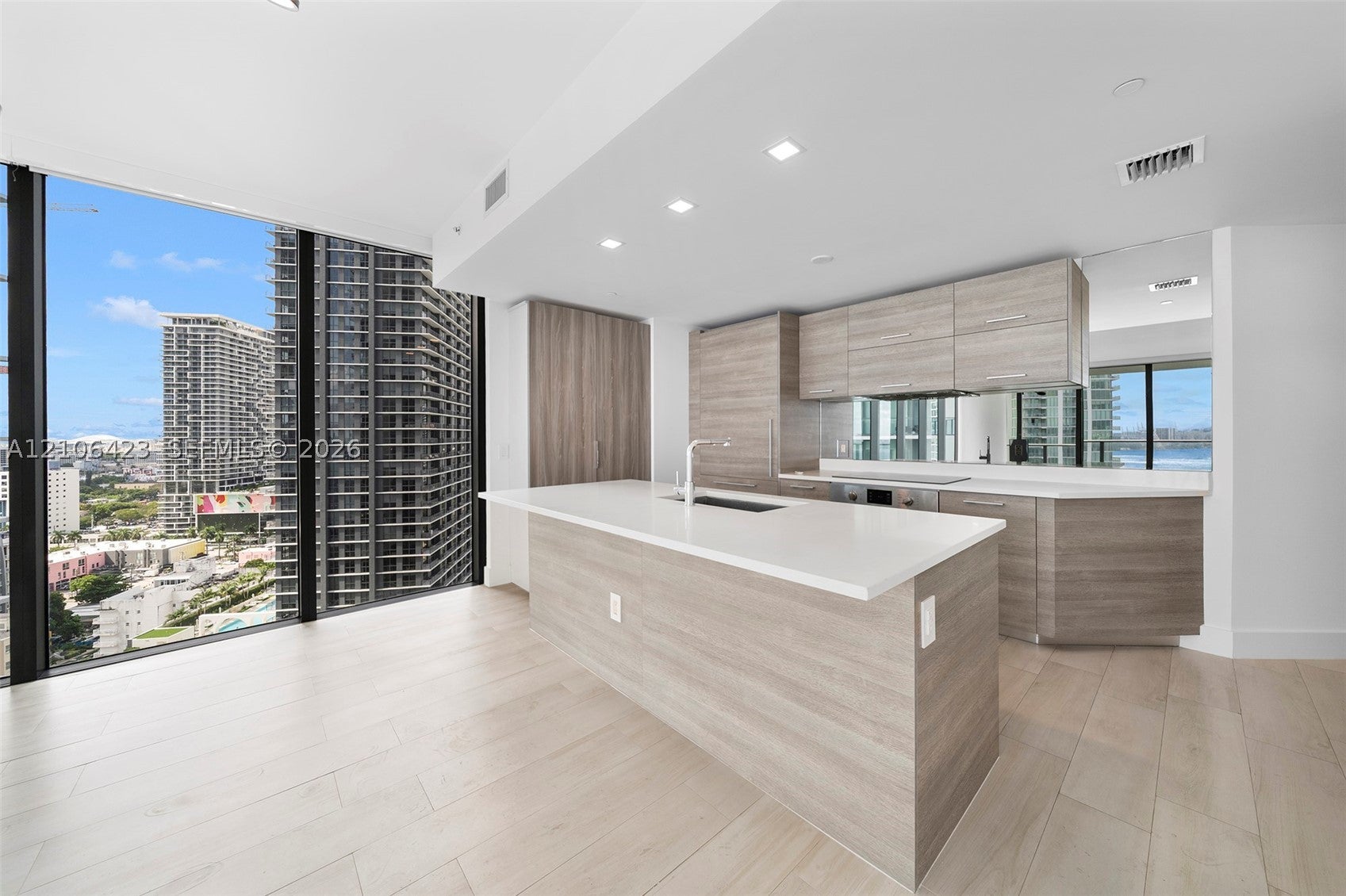 650 NE 32nd St 2201