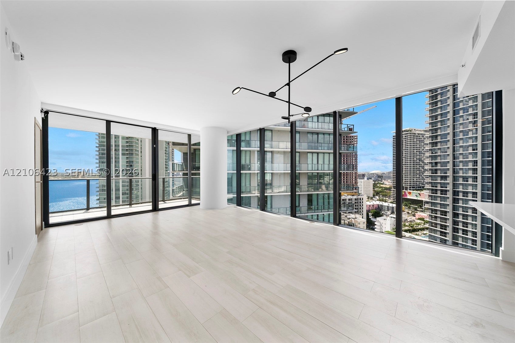 650 NE 32nd St 2201