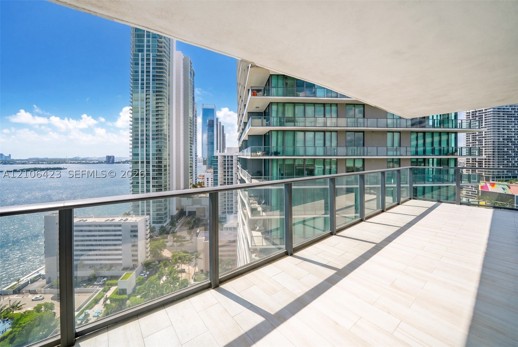 650 NE 32nd St 2201