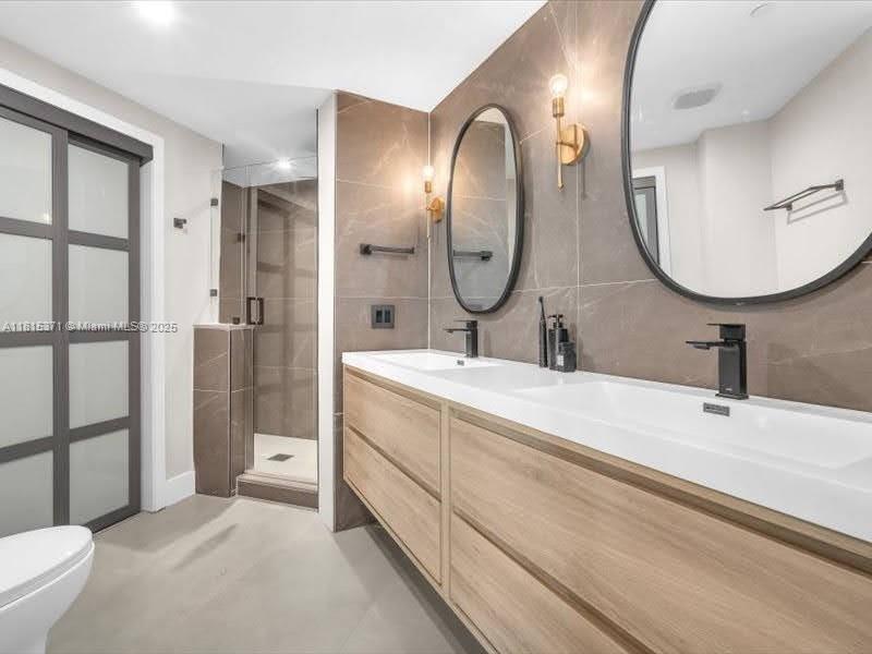 55 Se 6th St 2902, Miami, Broward County, Florida - 2 Bedrooms  
2 Bathrooms - 