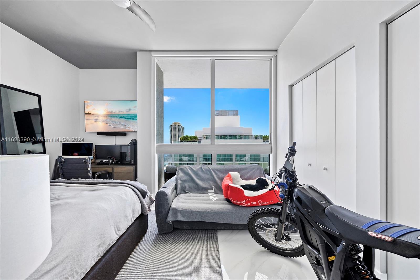 PARQUE TOWERS CONDO - Residential