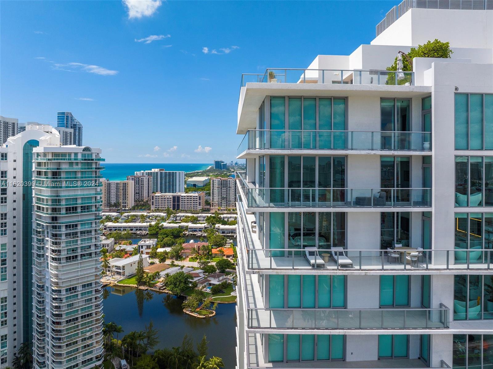 PARQUE TOWERS CONDO - Residential