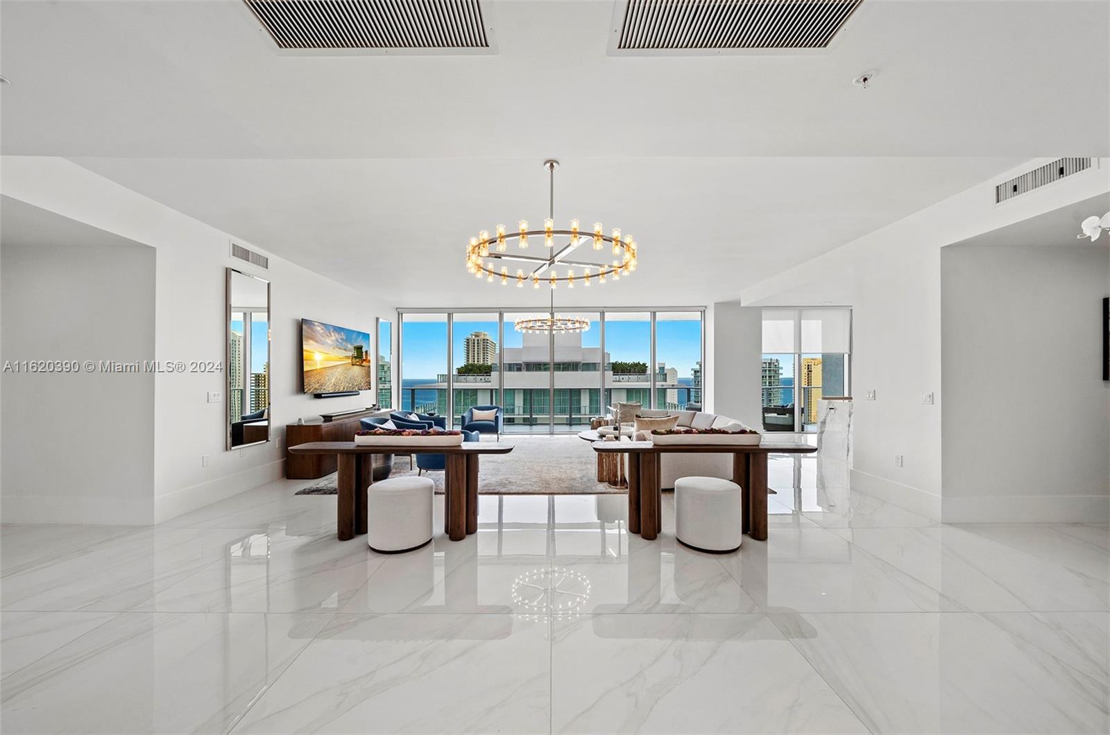 PARQUE TOWERS CONDO - Residential