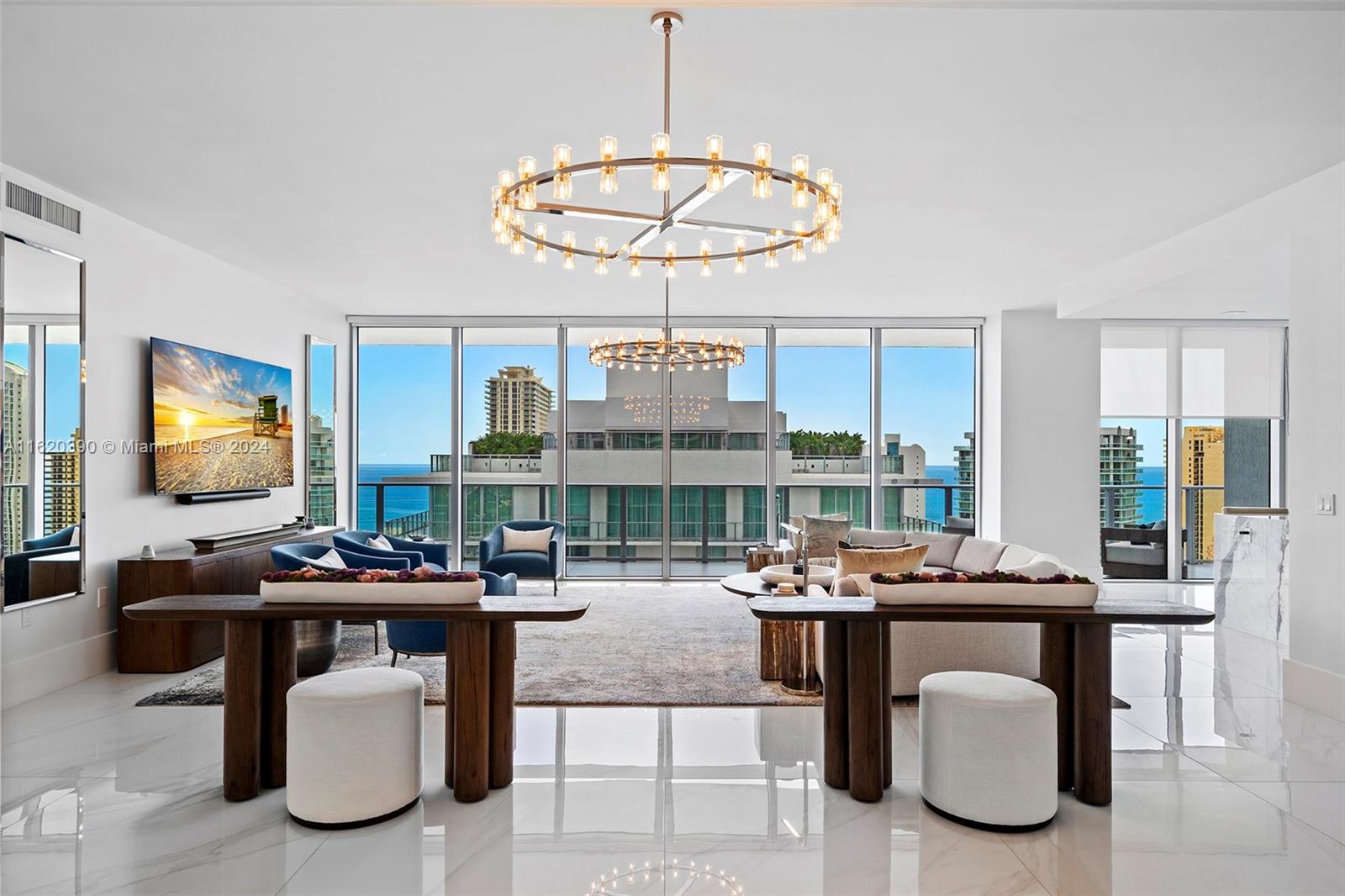 PARQUE TOWERS CONDO - Residential