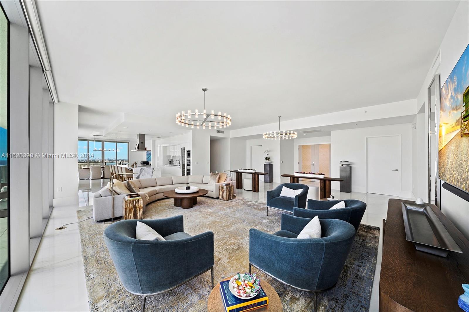 PARQUE TOWERS CONDO - Residential