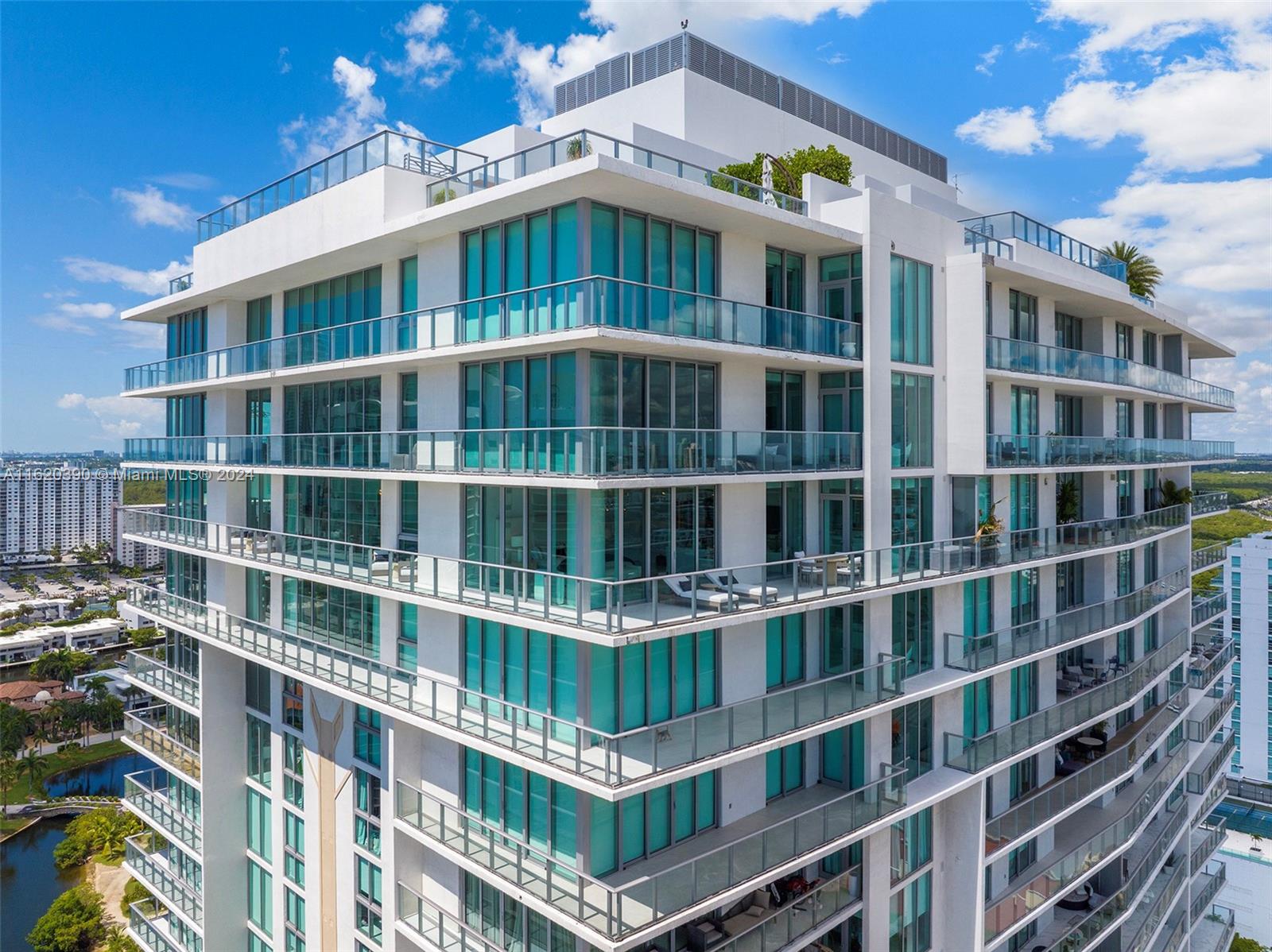 PARQUE TOWERS CONDO - Residential