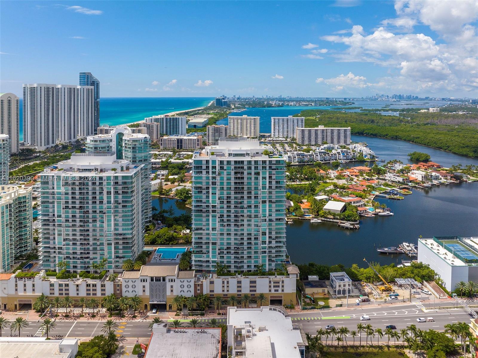 PARQUE TOWERS CONDO - Residential