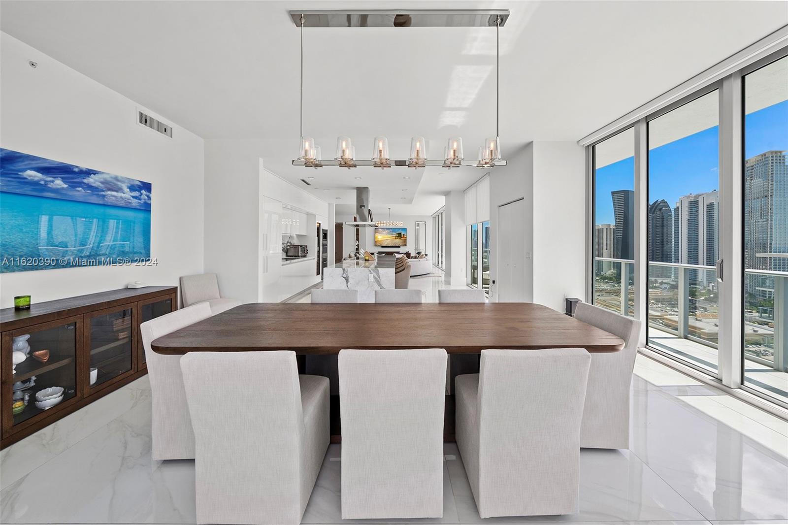 PARQUE TOWERS CONDO - Residential
