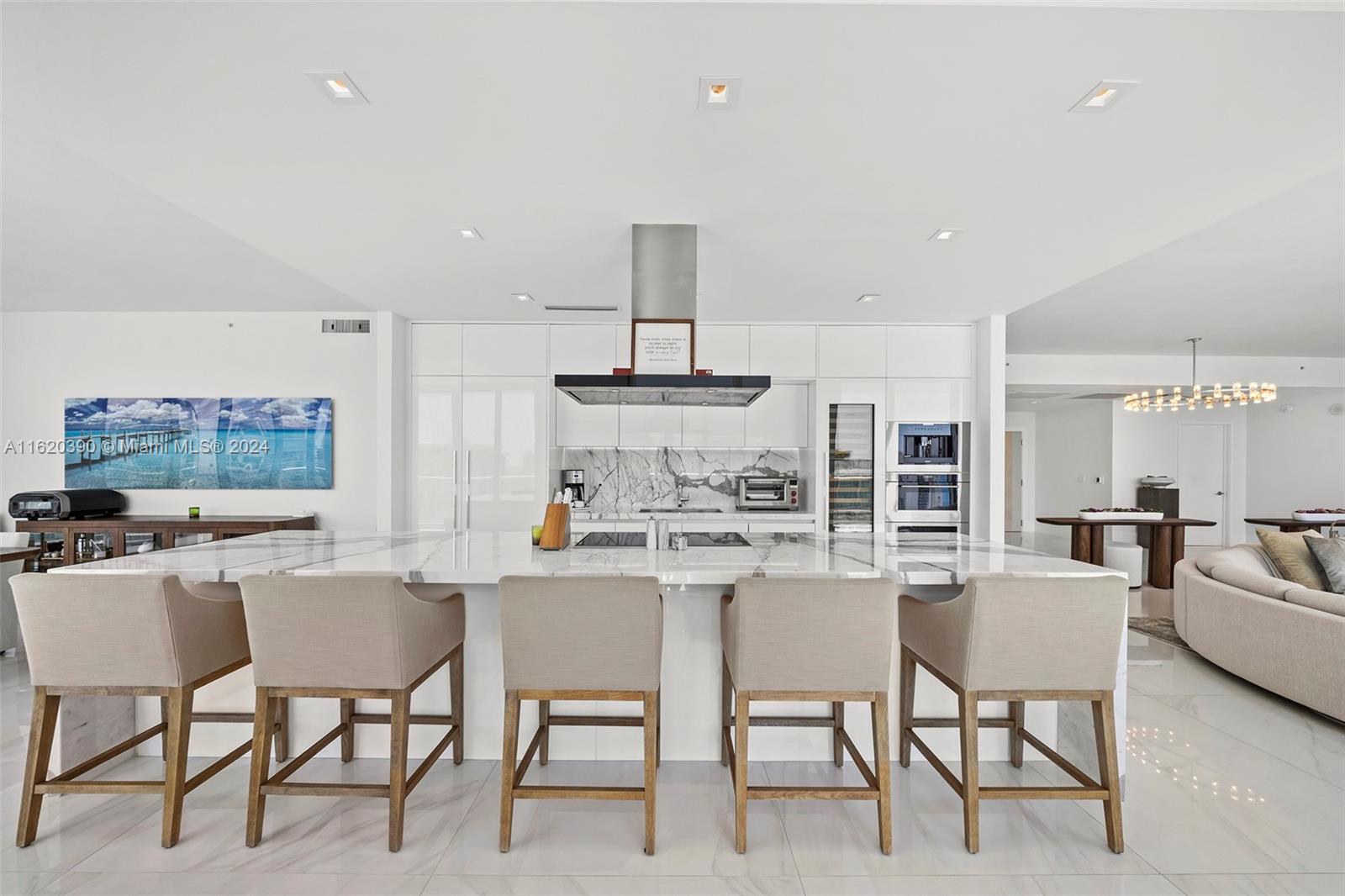 PARQUE TOWERS CONDO - Residential