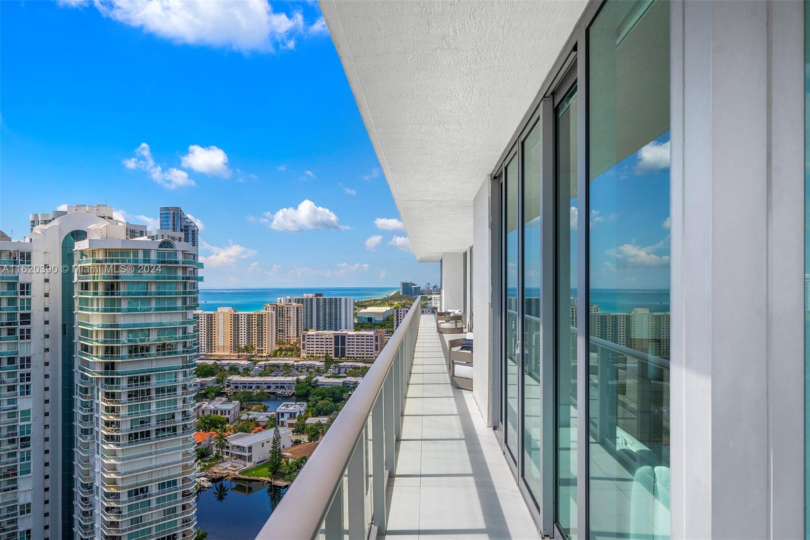 PARQUE TOWERS CONDO - Residential