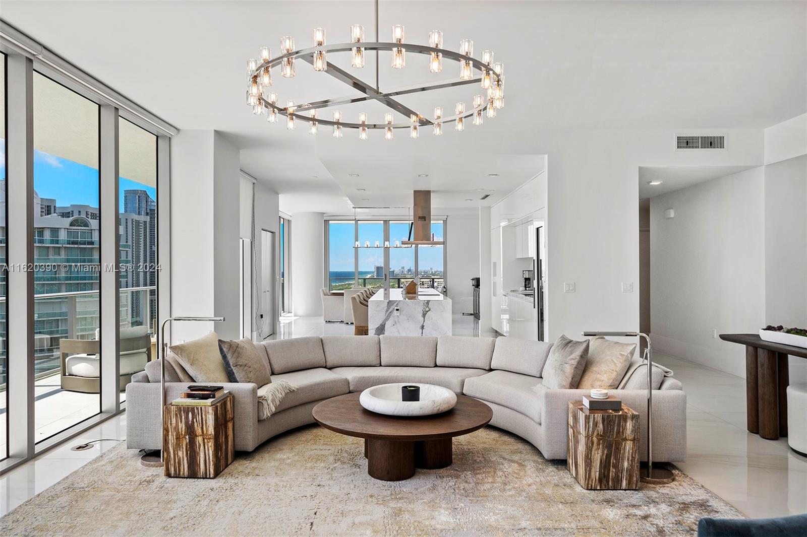 PARQUE TOWERS CONDO - Residential