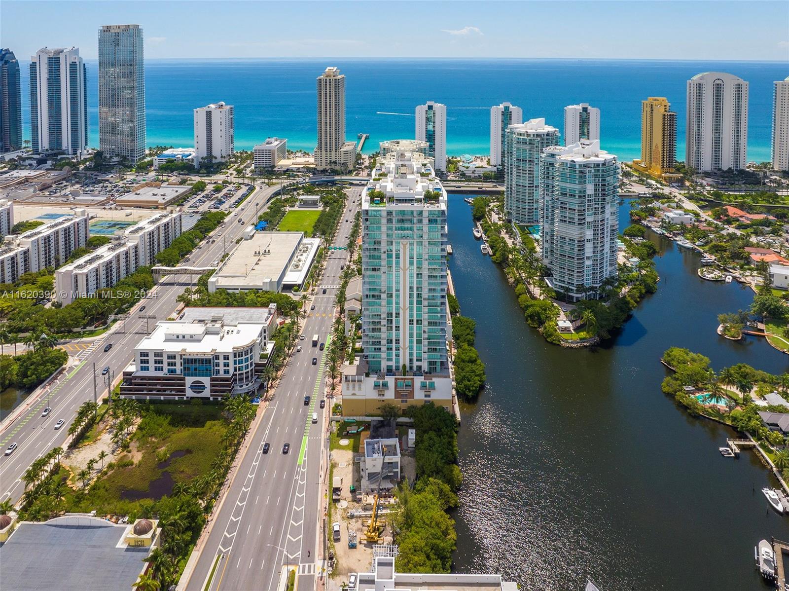 PARQUE TOWERS CONDO - Residential