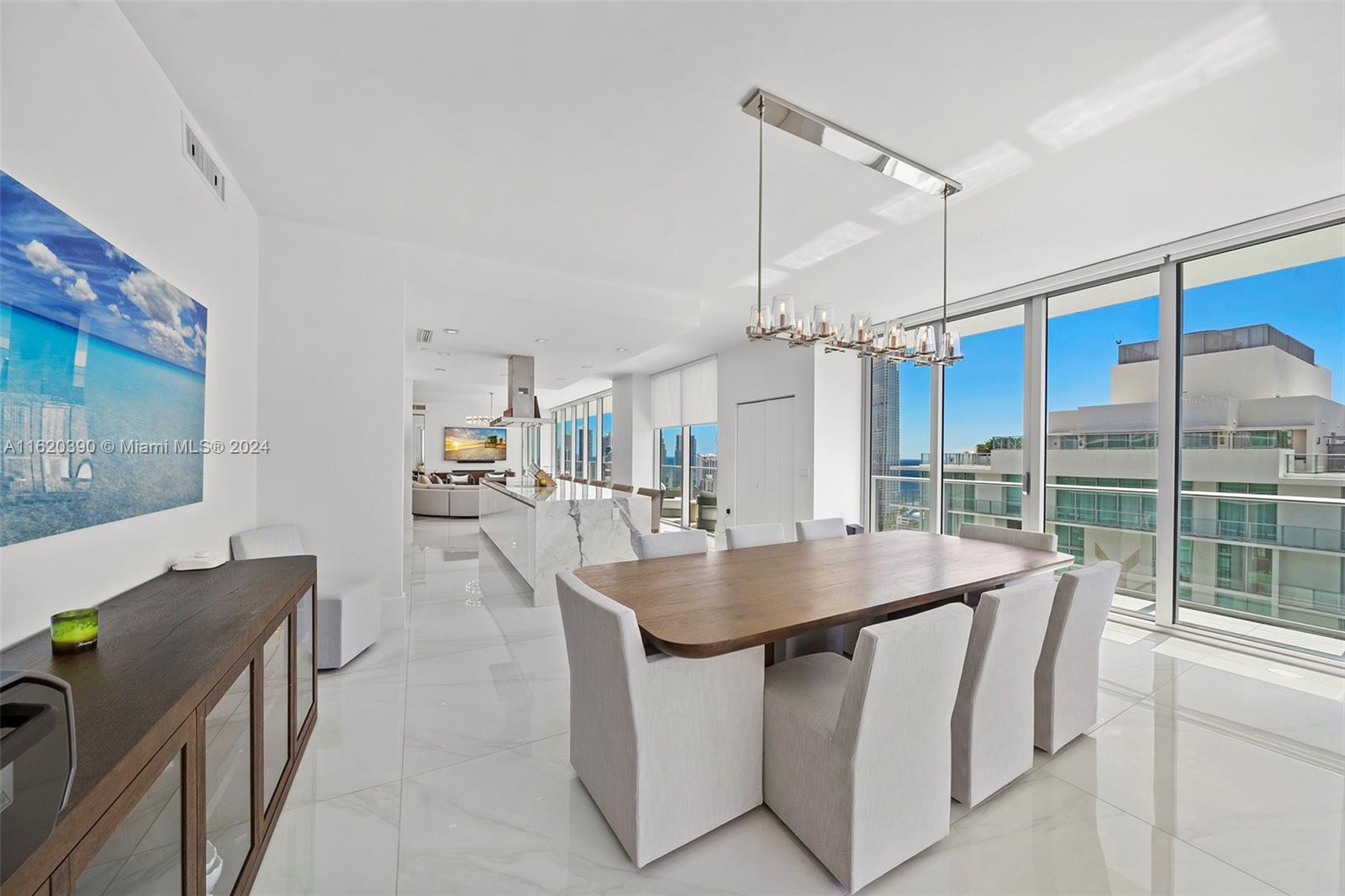 PARQUE TOWERS CONDO - Residential