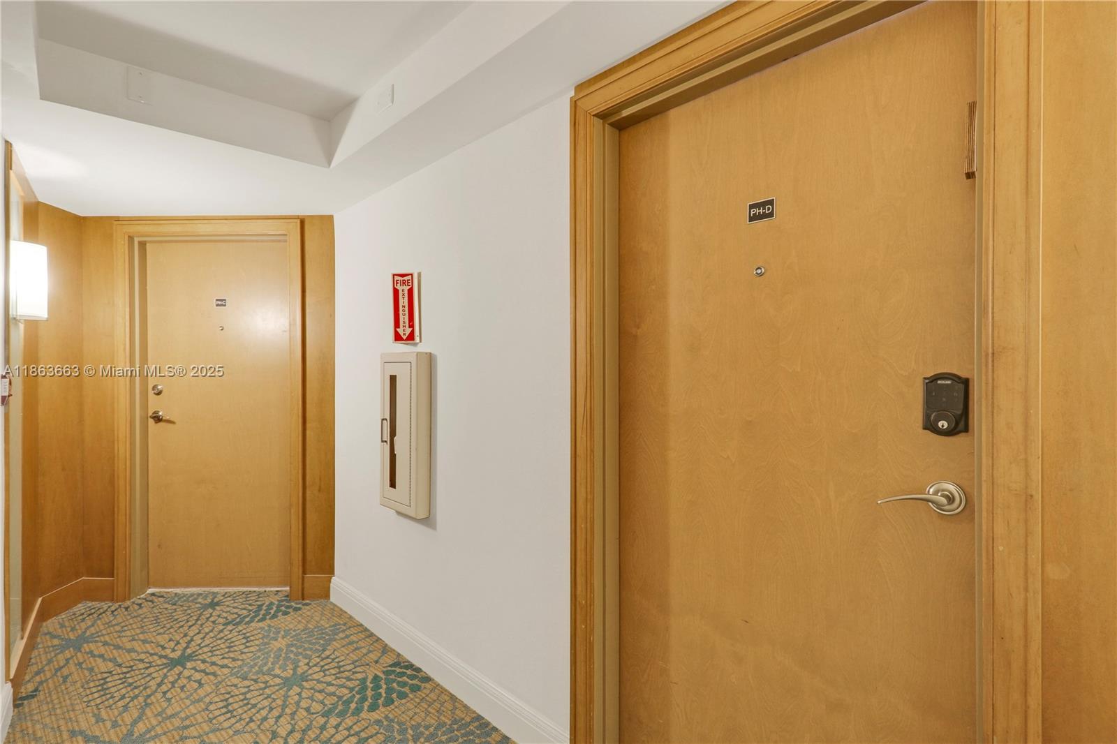 TIARA CONDO - Residential