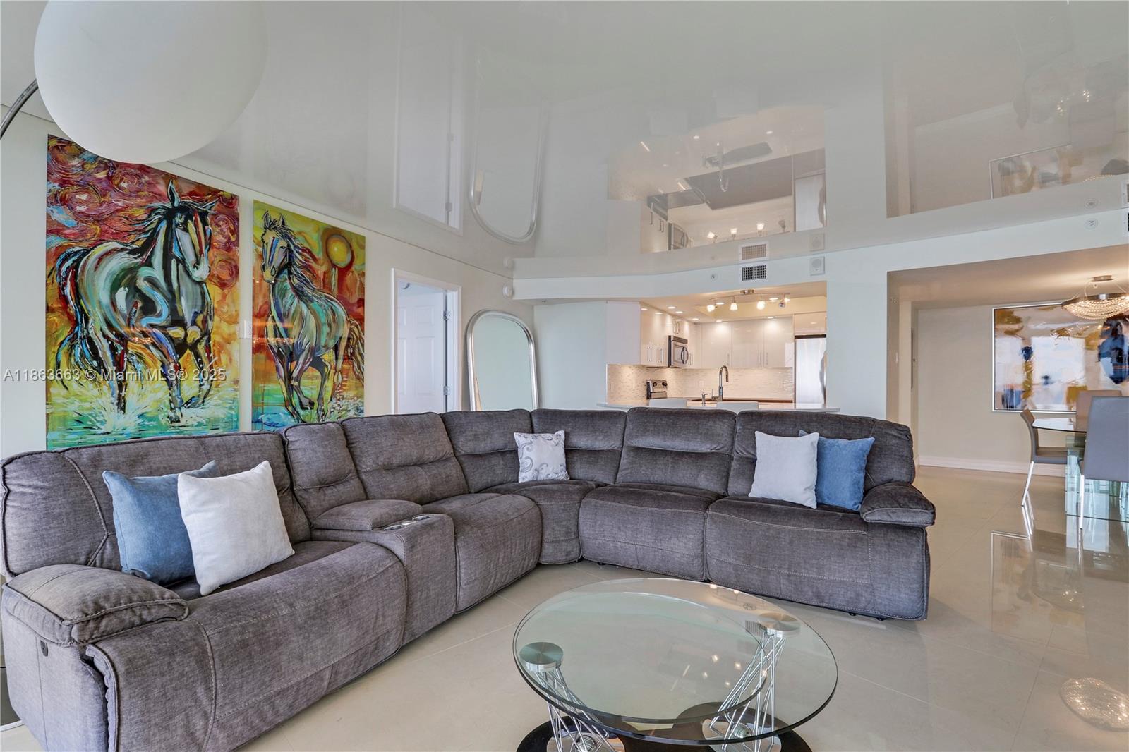 TIARA CONDO - Residential