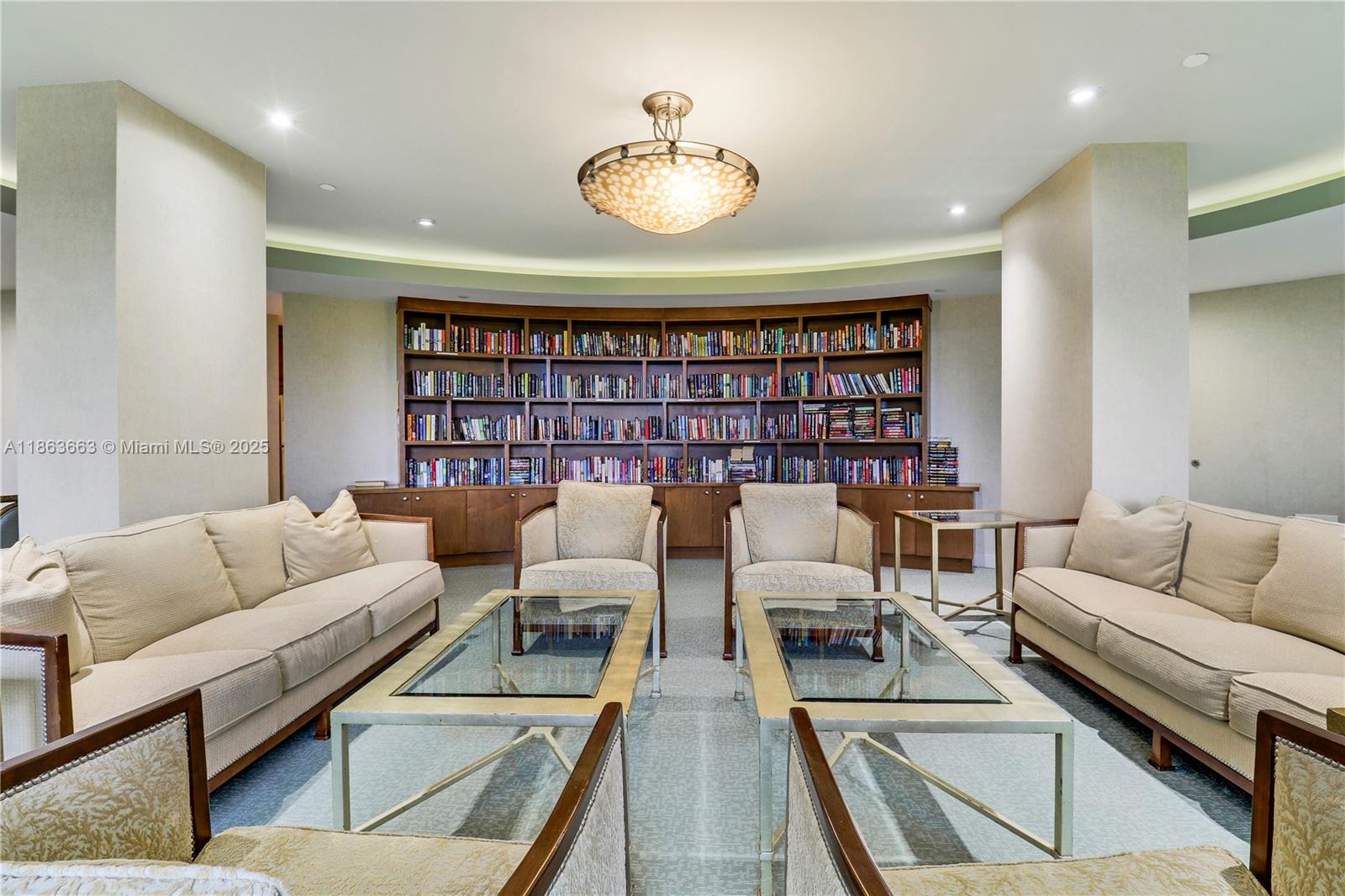 TIARA CONDO - Residential