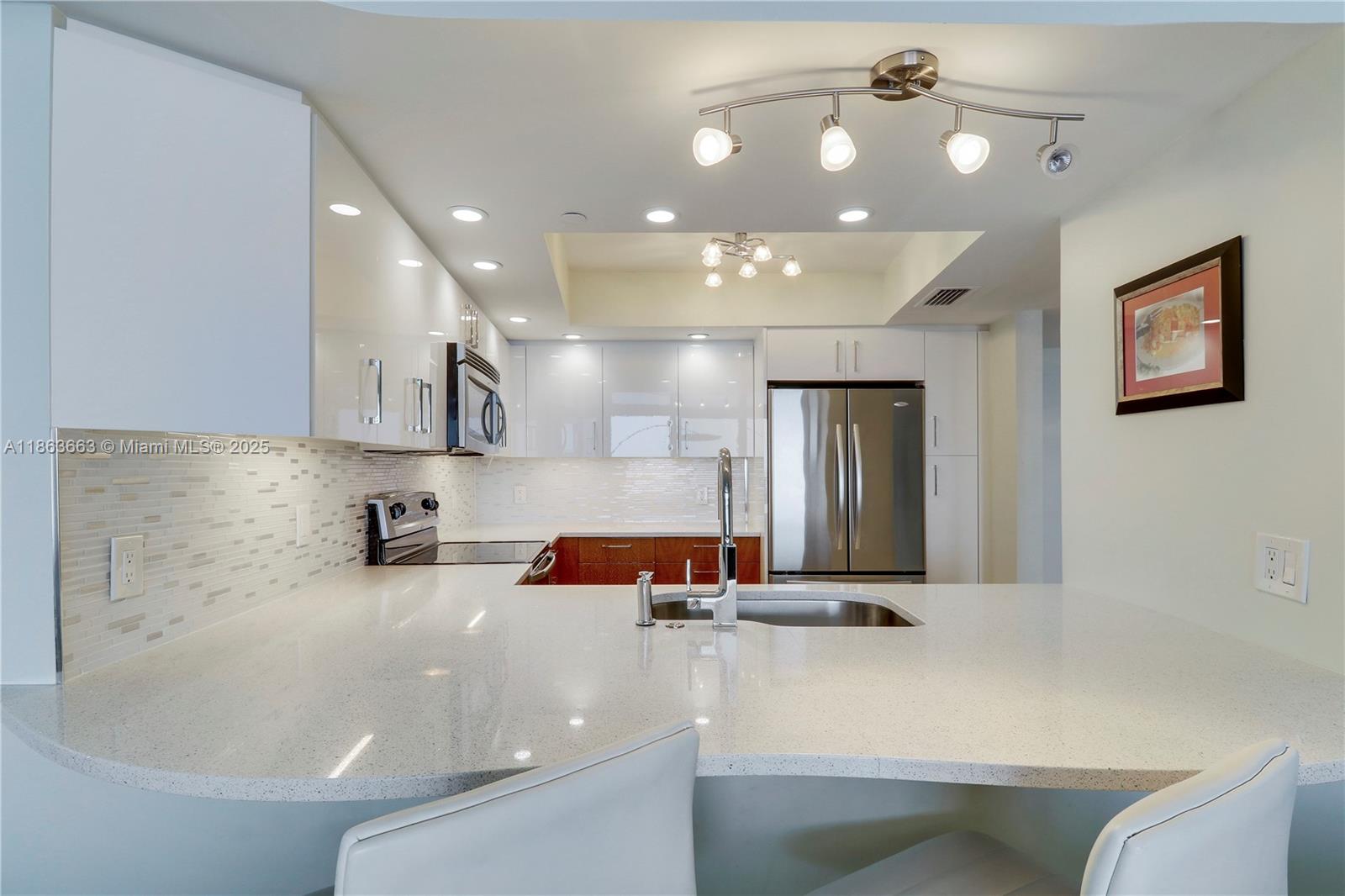 TIARA CONDO - Residential