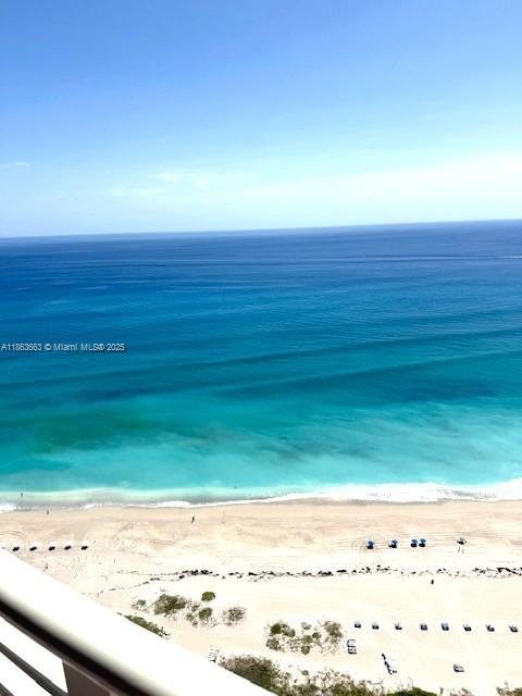 TIARA CONDO - Residential