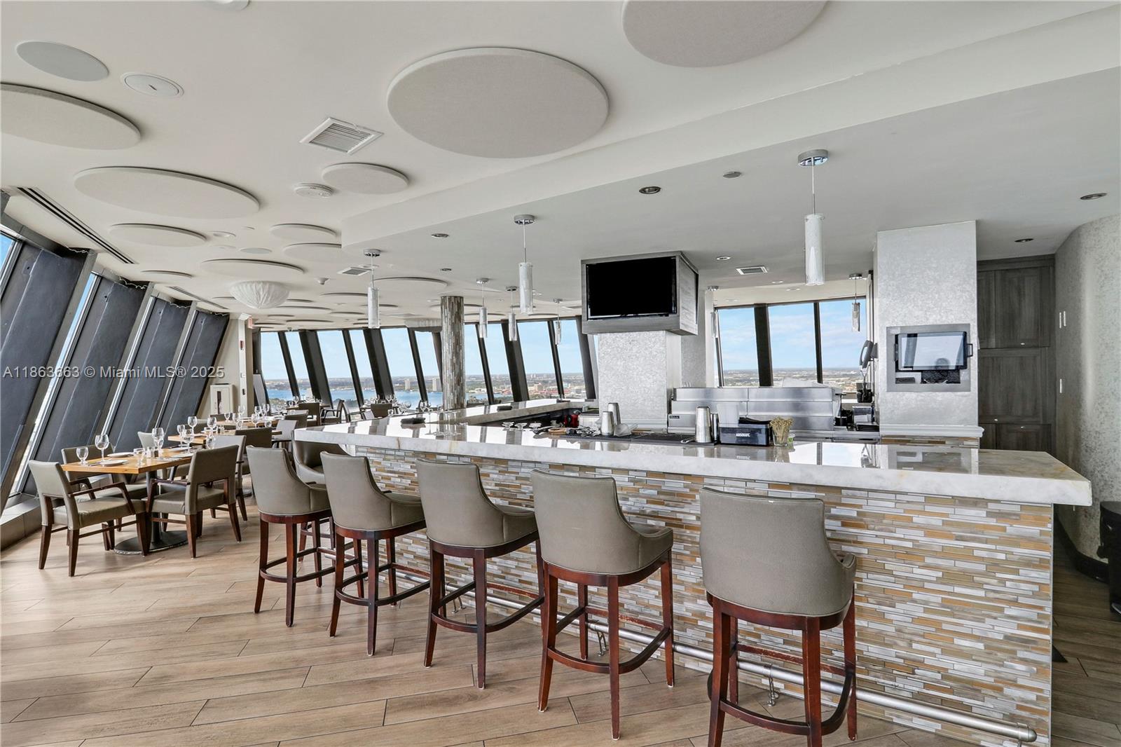 TIARA CONDO - Residential