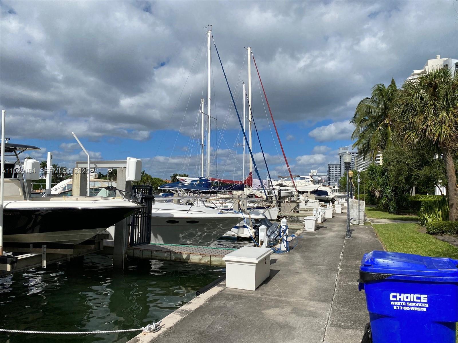 5401 Collins Ave # 13-7