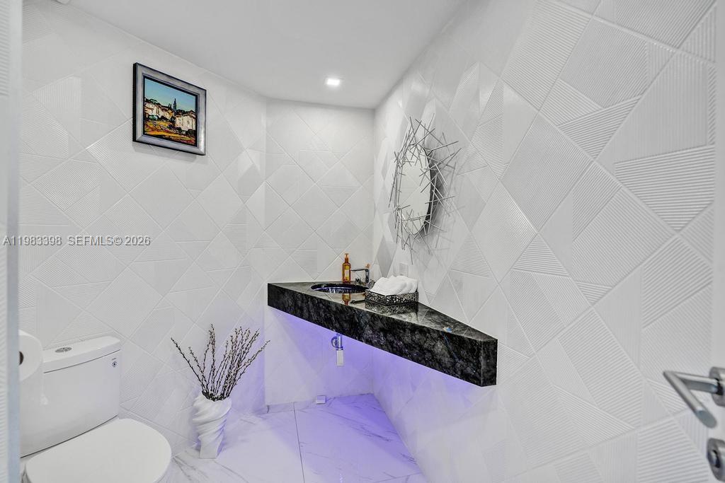 WILLIAMS ISLAND - Residential