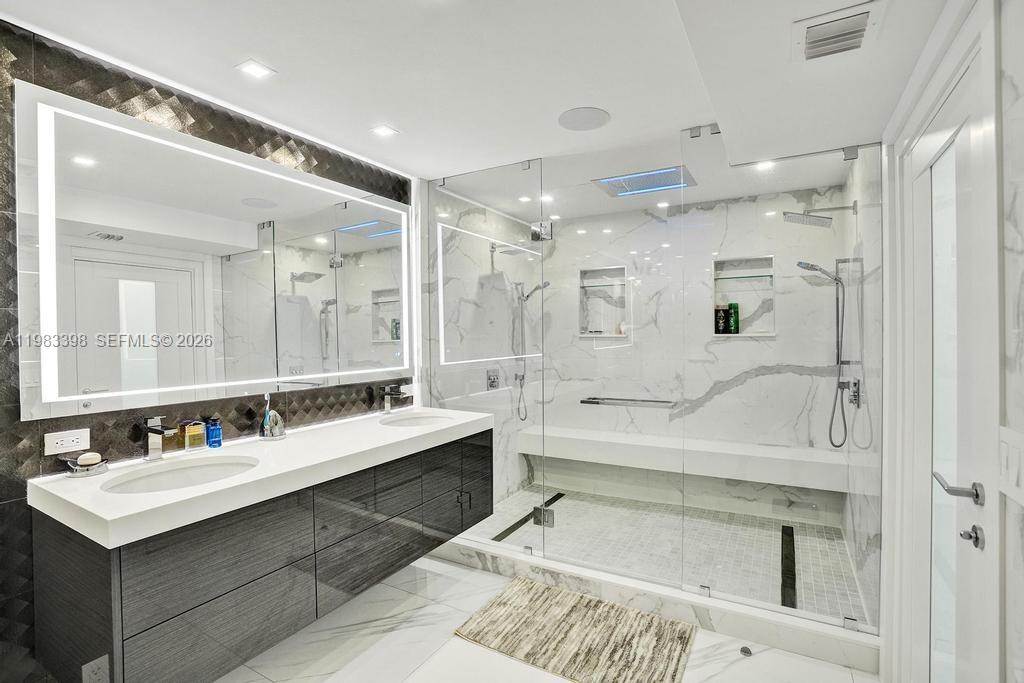 WILLIAMS ISLAND - Residential