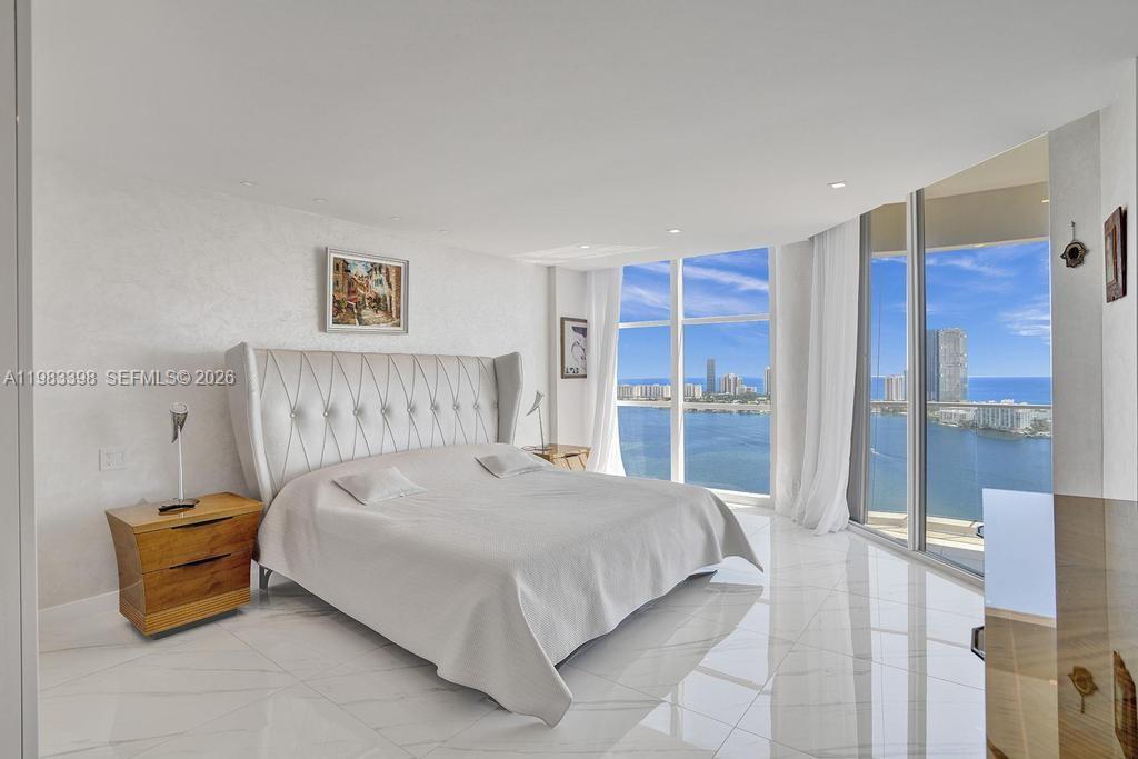 WILLIAMS ISLAND - Residential