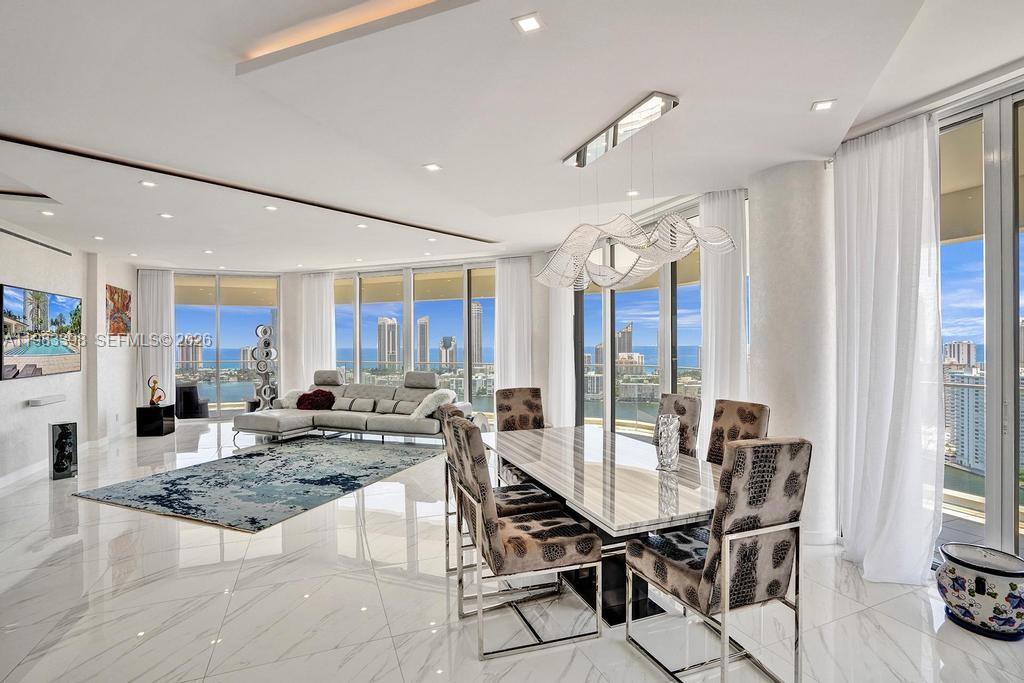 WILLIAMS ISLAND - Residential