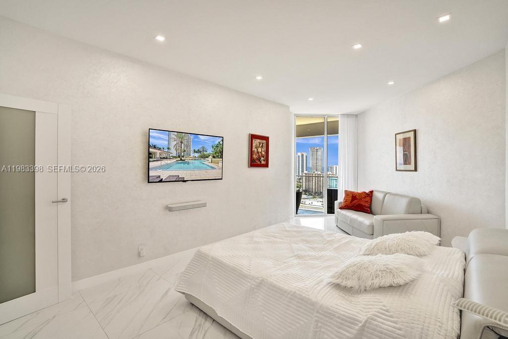 WILLIAMS ISLAND - Residential