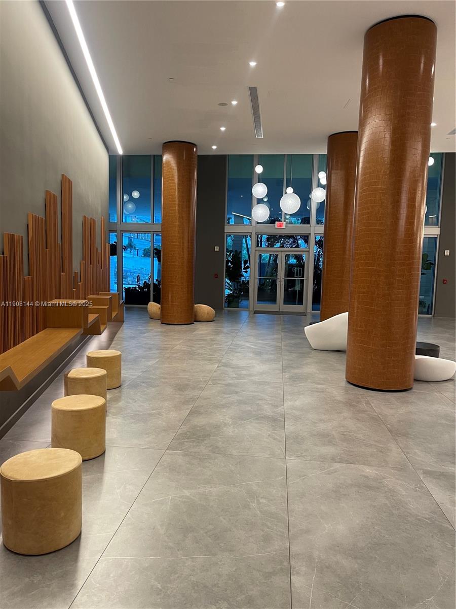 WIND CONDO - Residential Lease