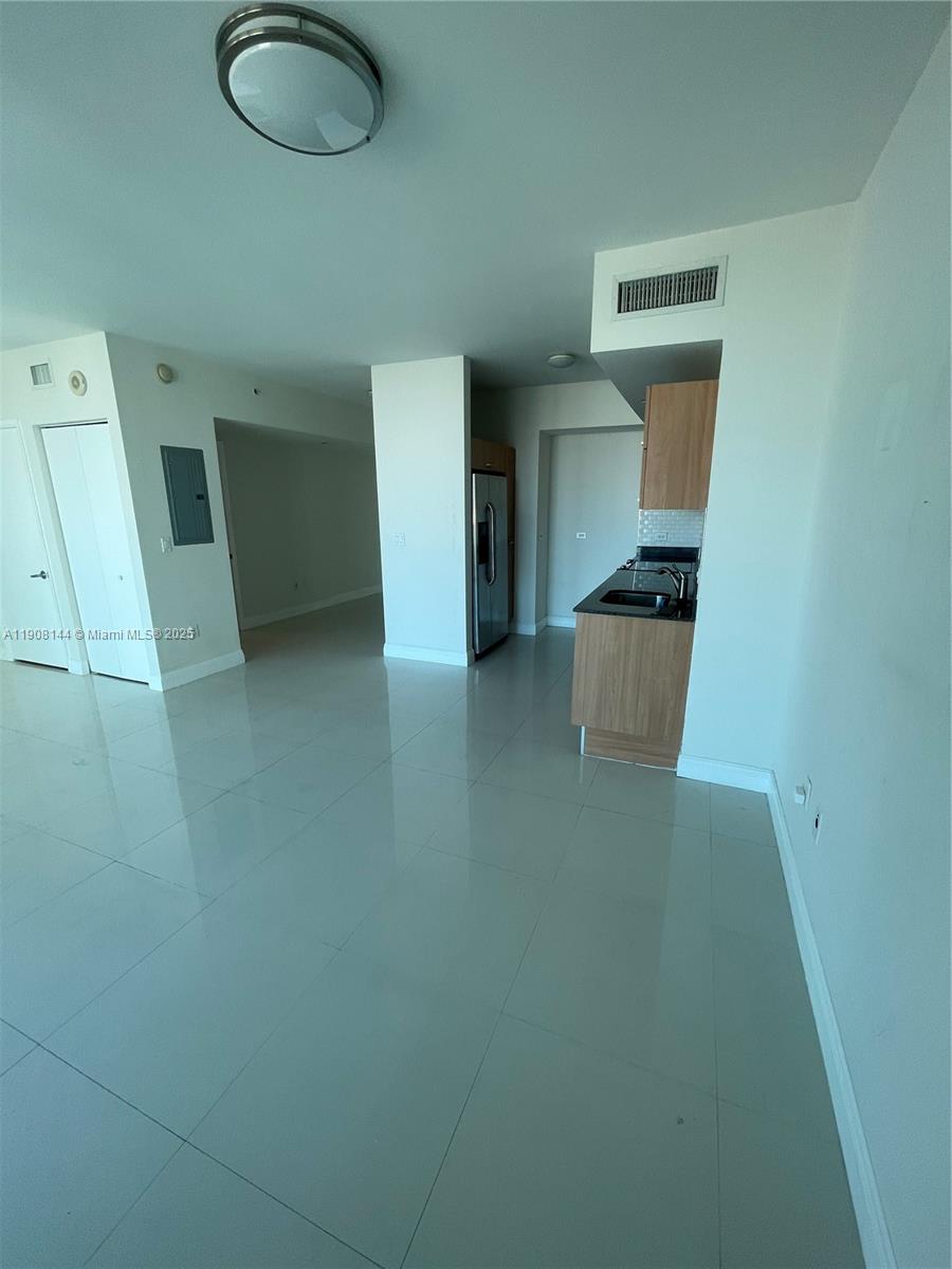 WIND CONDO - Residential Lease