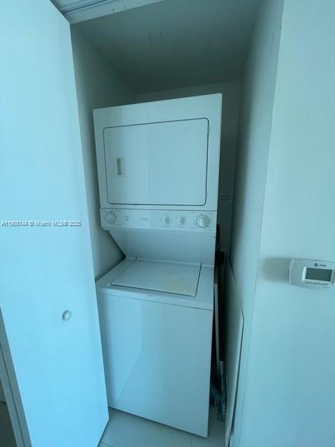 WIND CONDO - Residential Lease