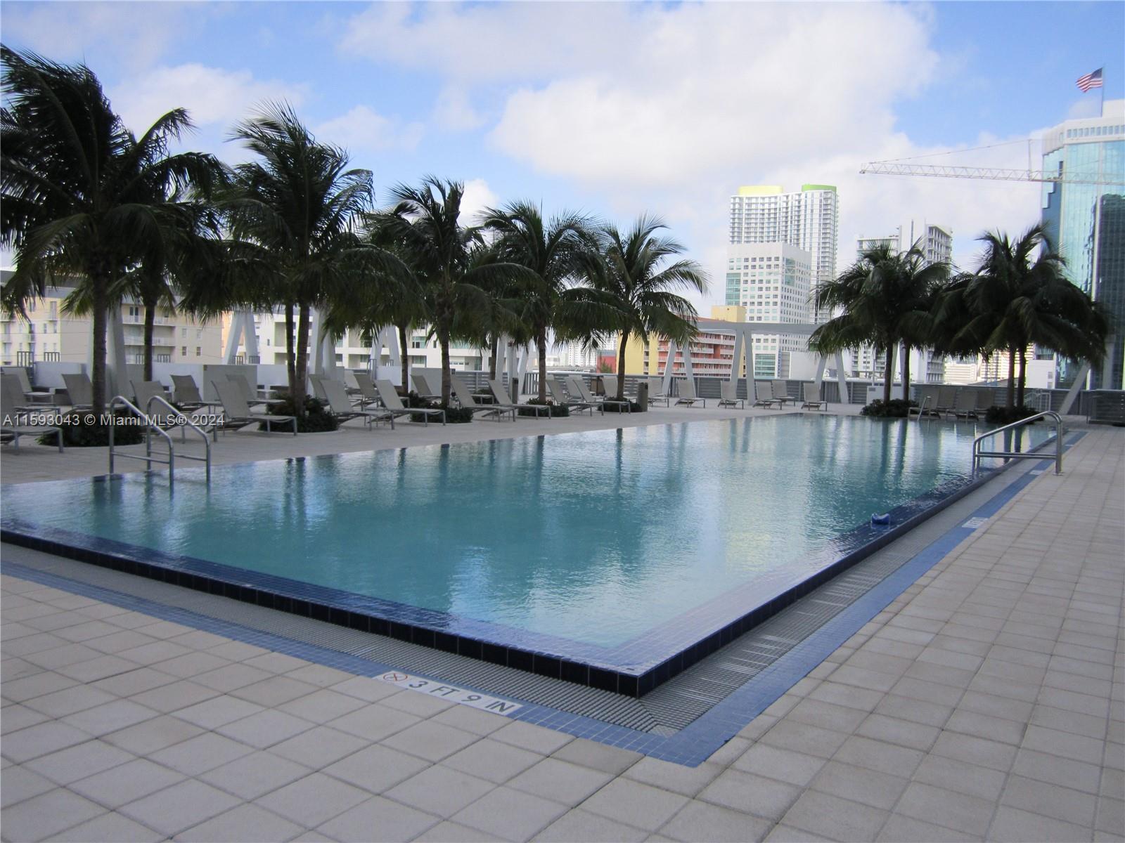 Gorgeous 2 bed/2 bath unit in the heart of Brickell. Enjoy floor-to-ceiling windows, a spacious balcony, and elegant marble floors. No carpet! Top-notch amenities include two pools, fitness center, kids' room, 24-hour concierge, and valet parking. Steps from Mary Brickell Village, dining, and shopping.