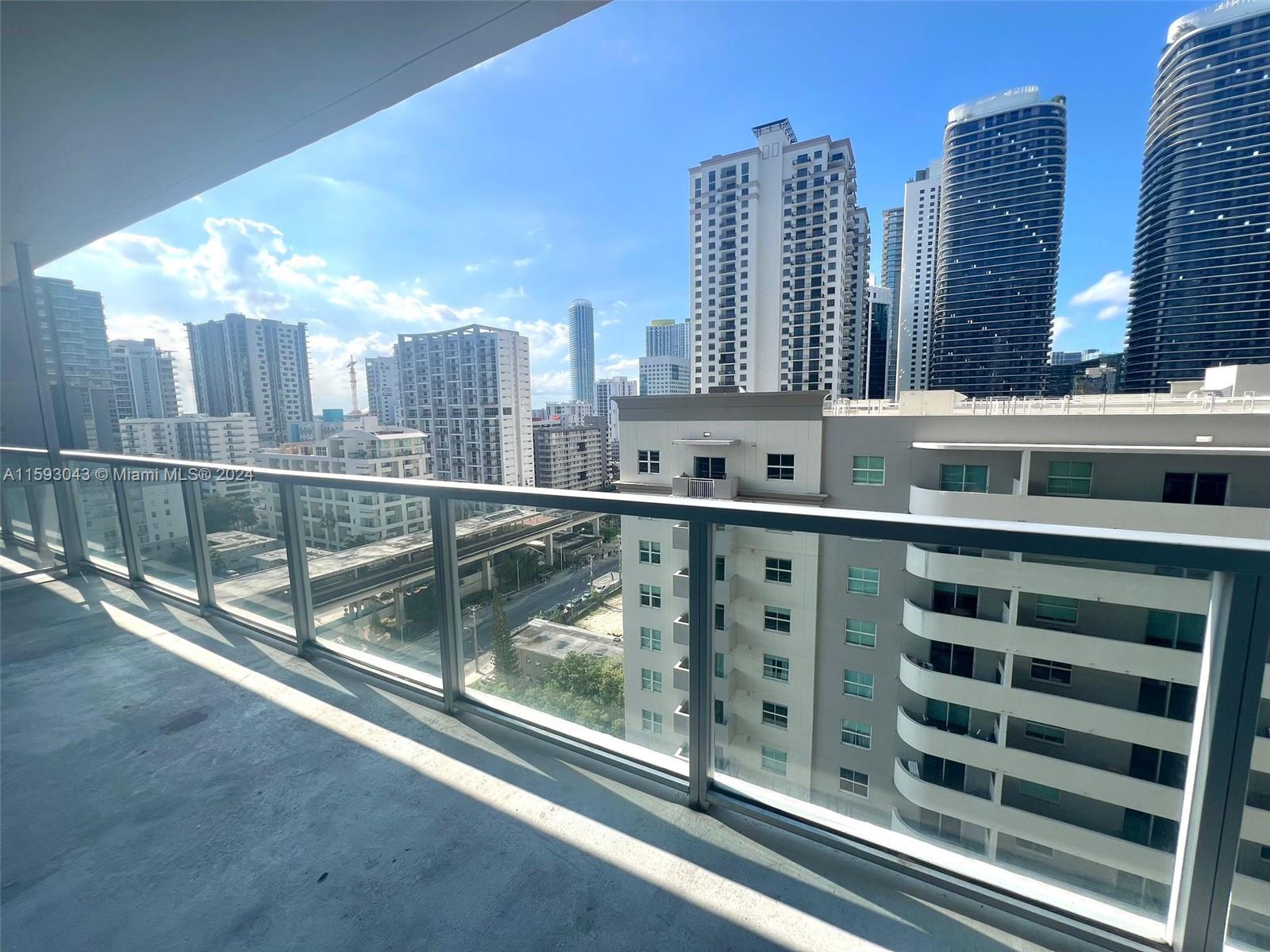 THE AXIS ON BRICKELL II C - Residential Lease