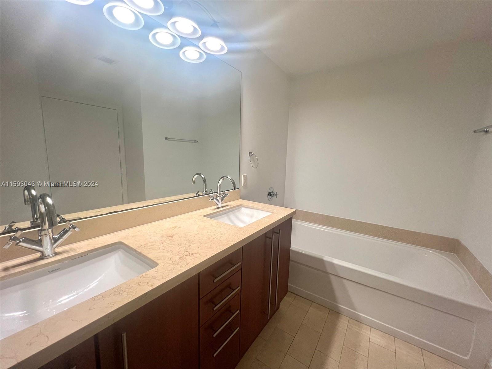THE AXIS ON BRICKELL II C - Residential Lease