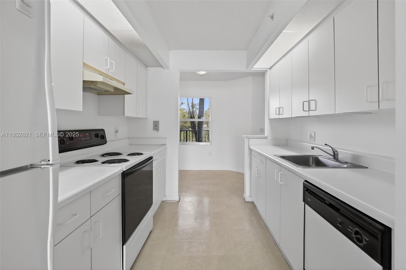 PLYMOUTH AT CENTURY VILLA - Residential