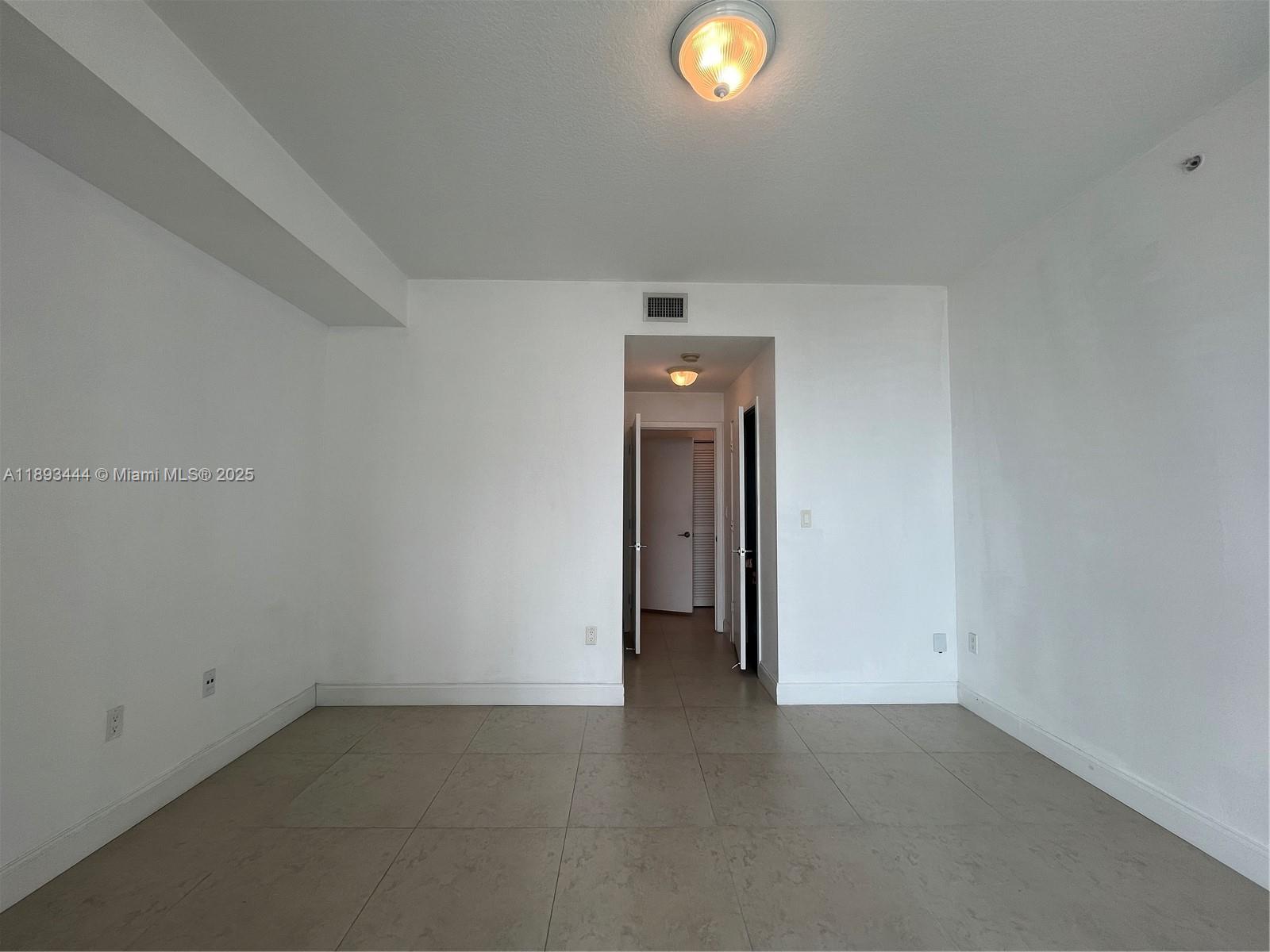 THE AXIS ON BRICKELL COND - Residential Lease