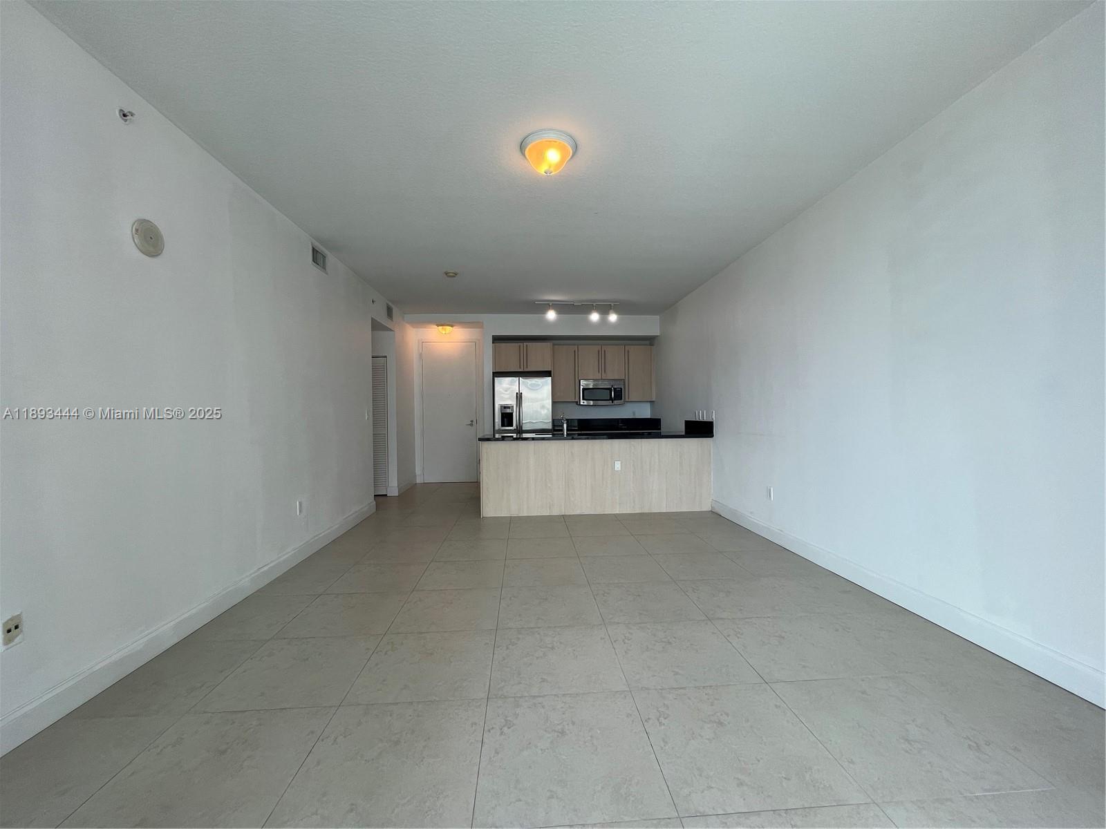 THE AXIS ON BRICKELL COND - Residential Lease