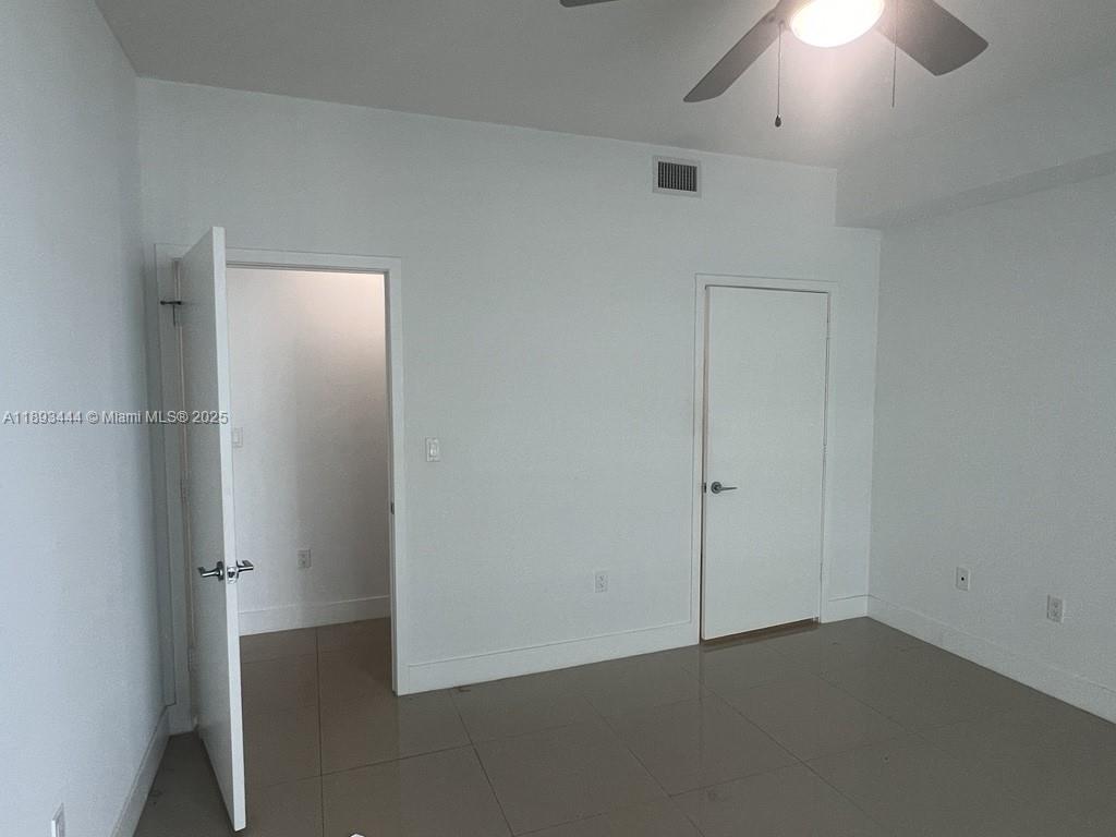 THE AXIS ON BRICKELL COND - Residential Lease