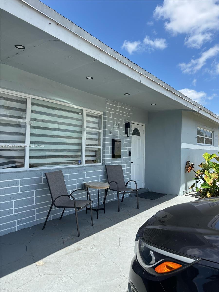 Rental Property at 8611 Nw 26th St, Sunrise, Miami-Dade County, Florida - Bedrooms: 3 
Bathrooms: 2  - $3,000 MO.